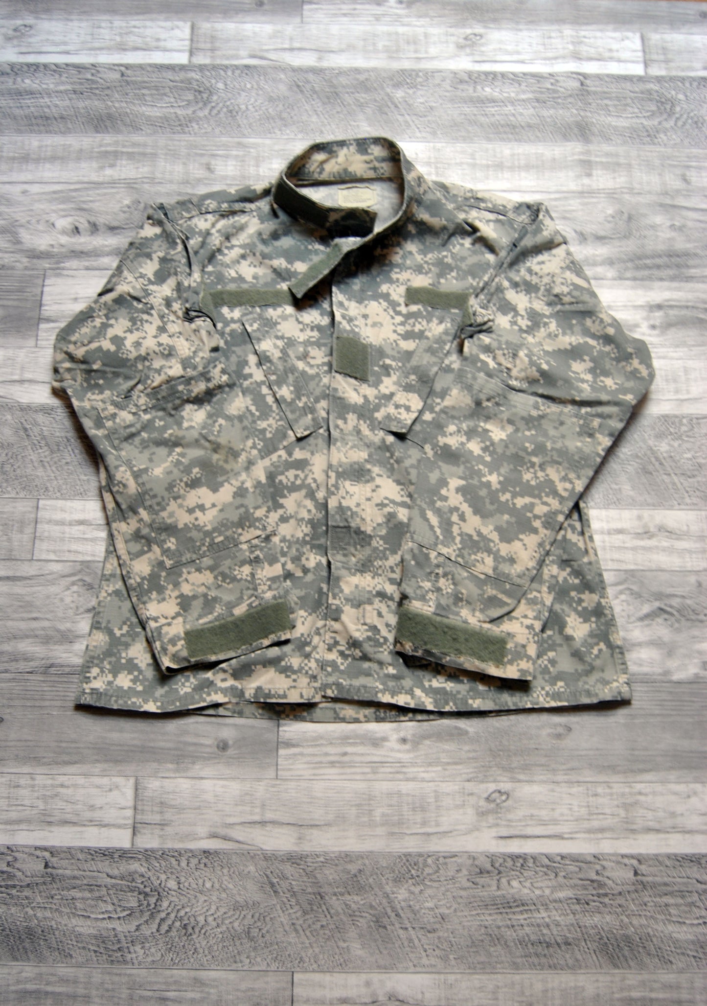 Chaqueta de combate camuflaje Us Army. Talla M . Segunda Mano