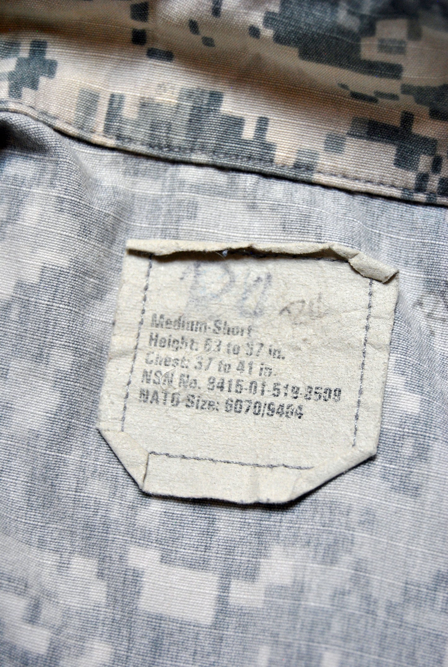 Chaqueta de combate camuflaje Us Army. Talla M . Segunda Mano