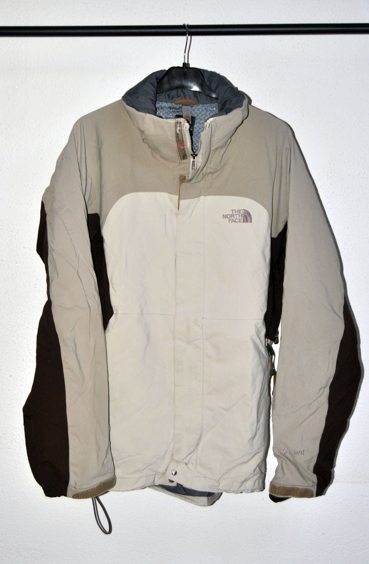 Chaqueta The North Face de color beige. Talla M. Segunda mano
