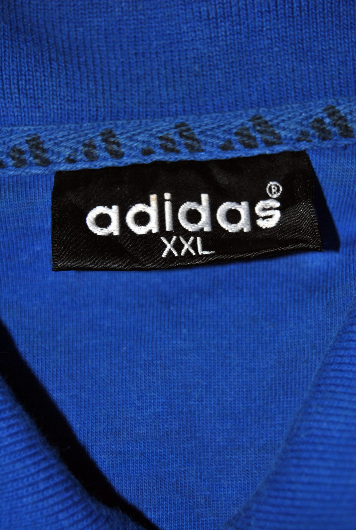 Polo Adidas de color azul. Talla XXL. Segunda mano
