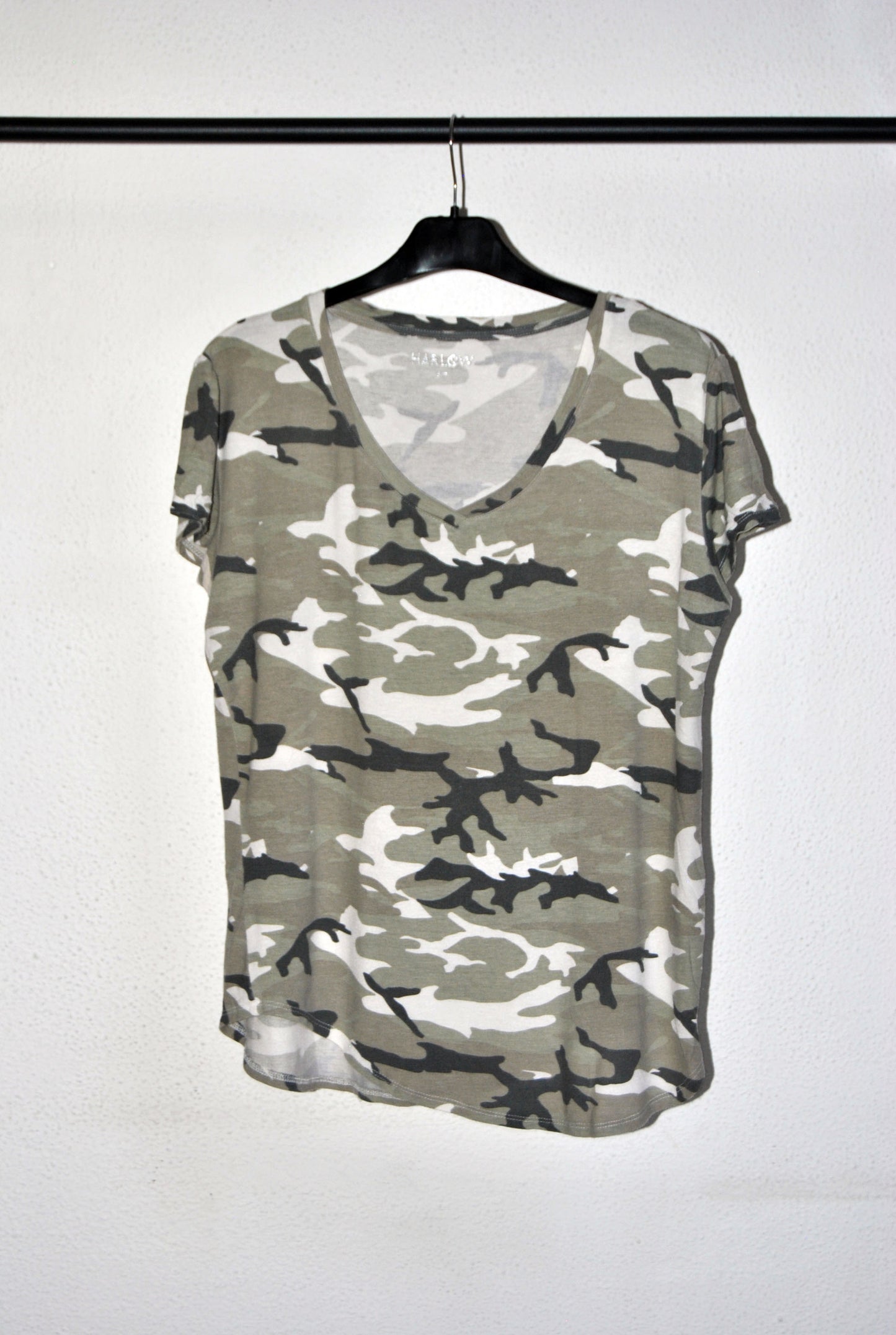 Camiseta militar Harlow de mujer de color verde militar. Talla S.