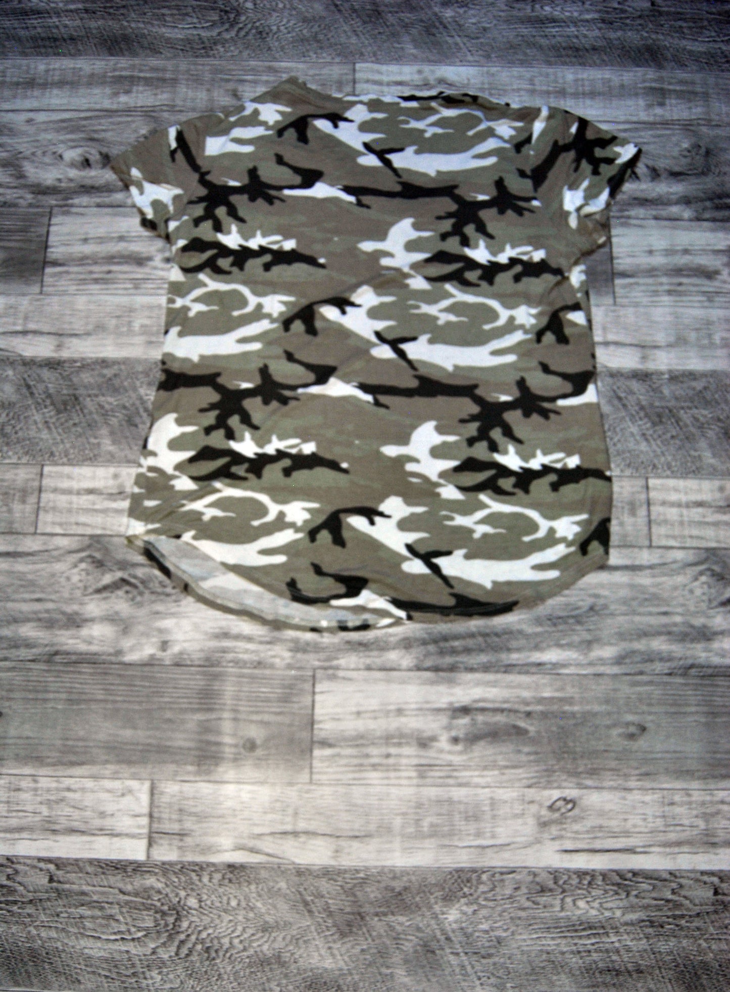 Camiseta militar Harlow de mujer de color verde militar. Talla S.