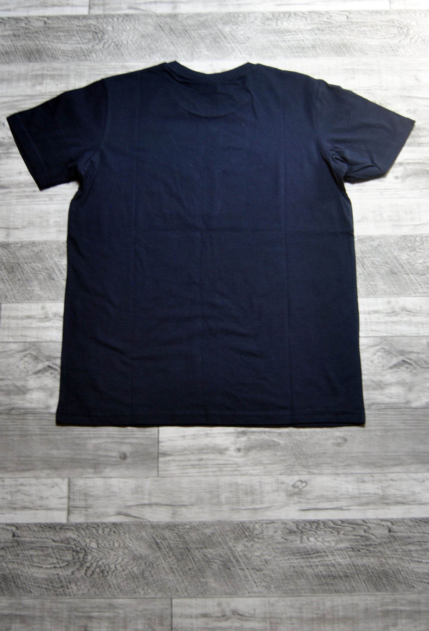 Camiseta Norway de color azul marino con estampado. Talla M.