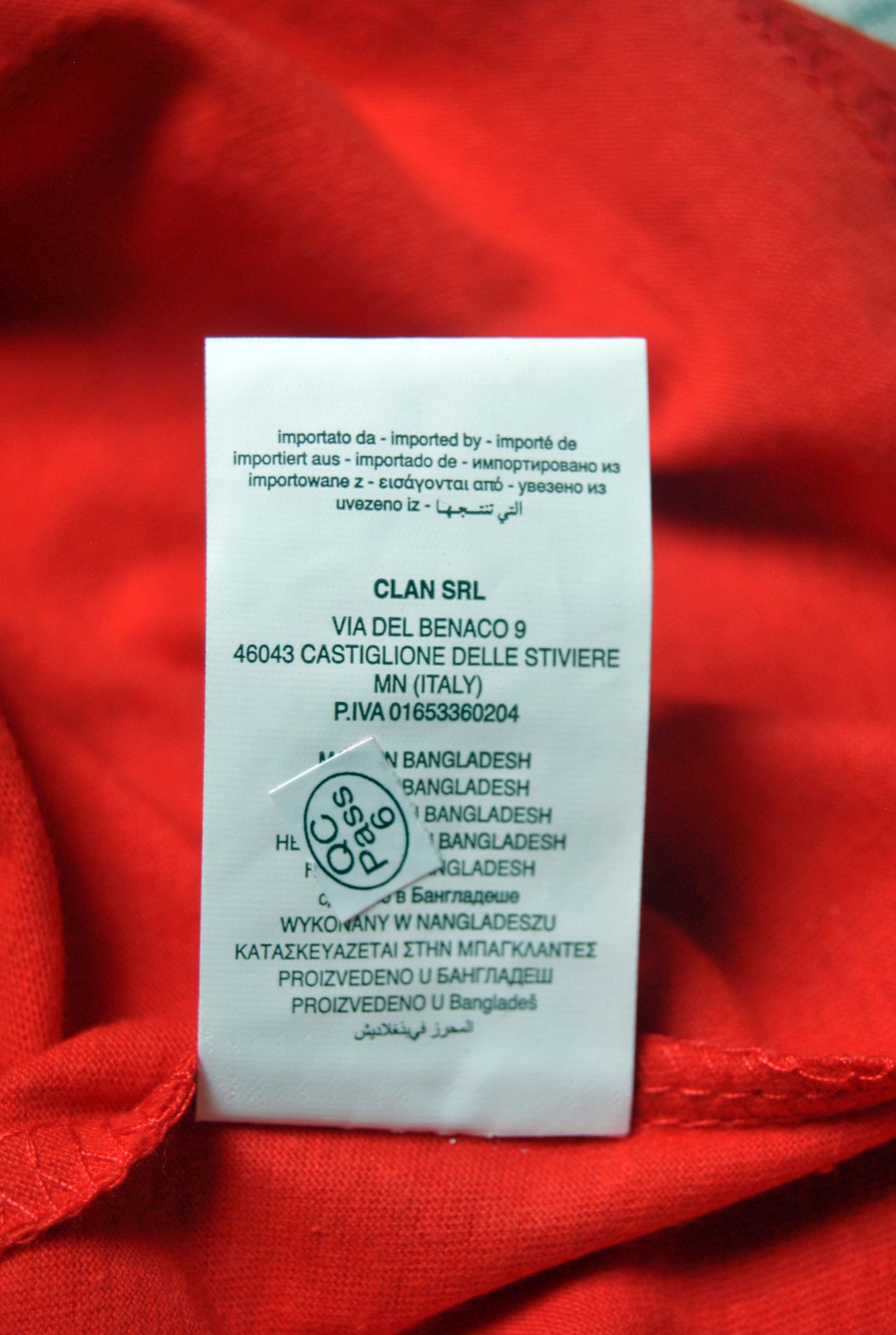 Camiseta Norway de color rojo con estampado. Talla XL.