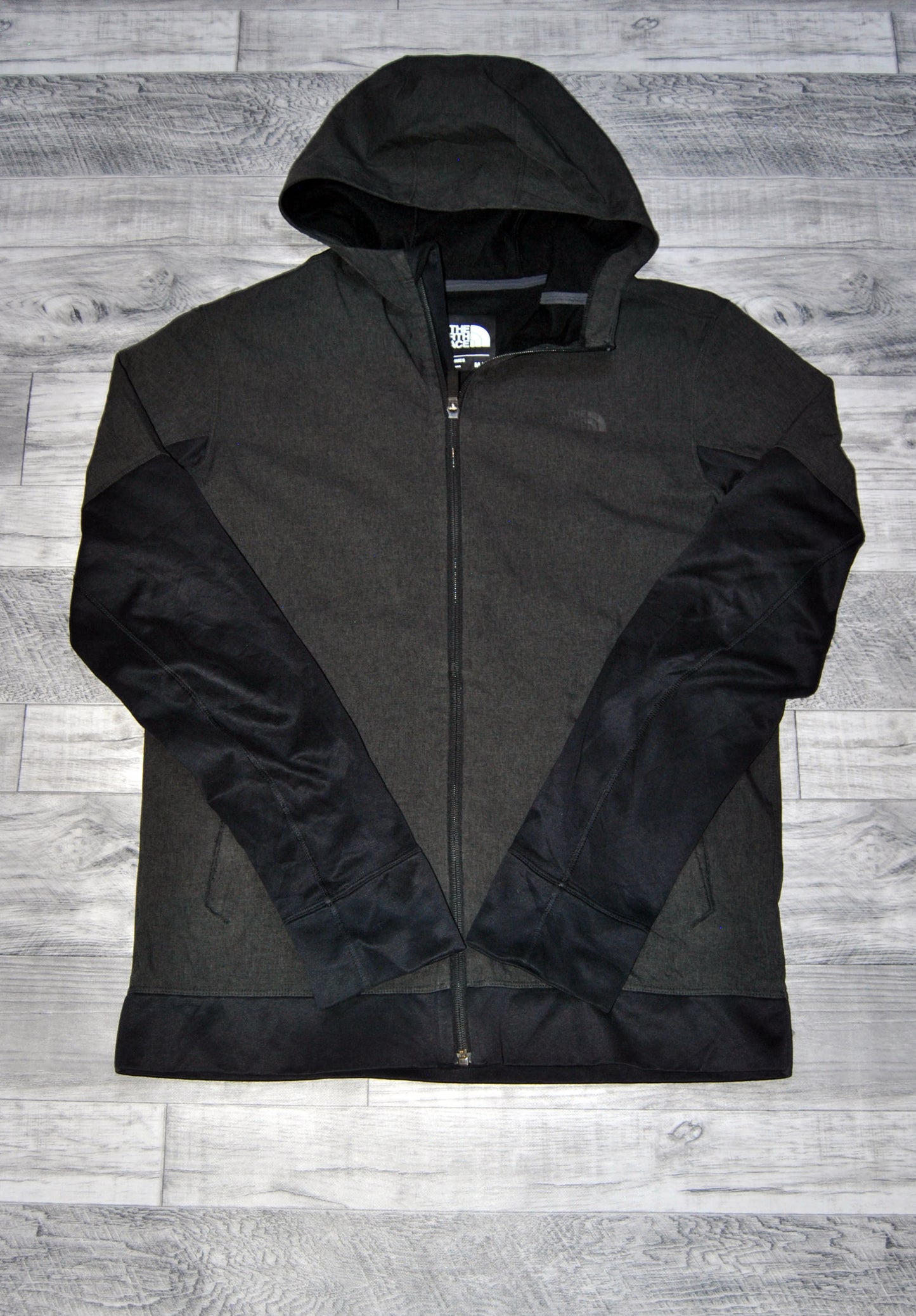 Chaqueta The North Face de color gris. Talla M. Segunda Mano