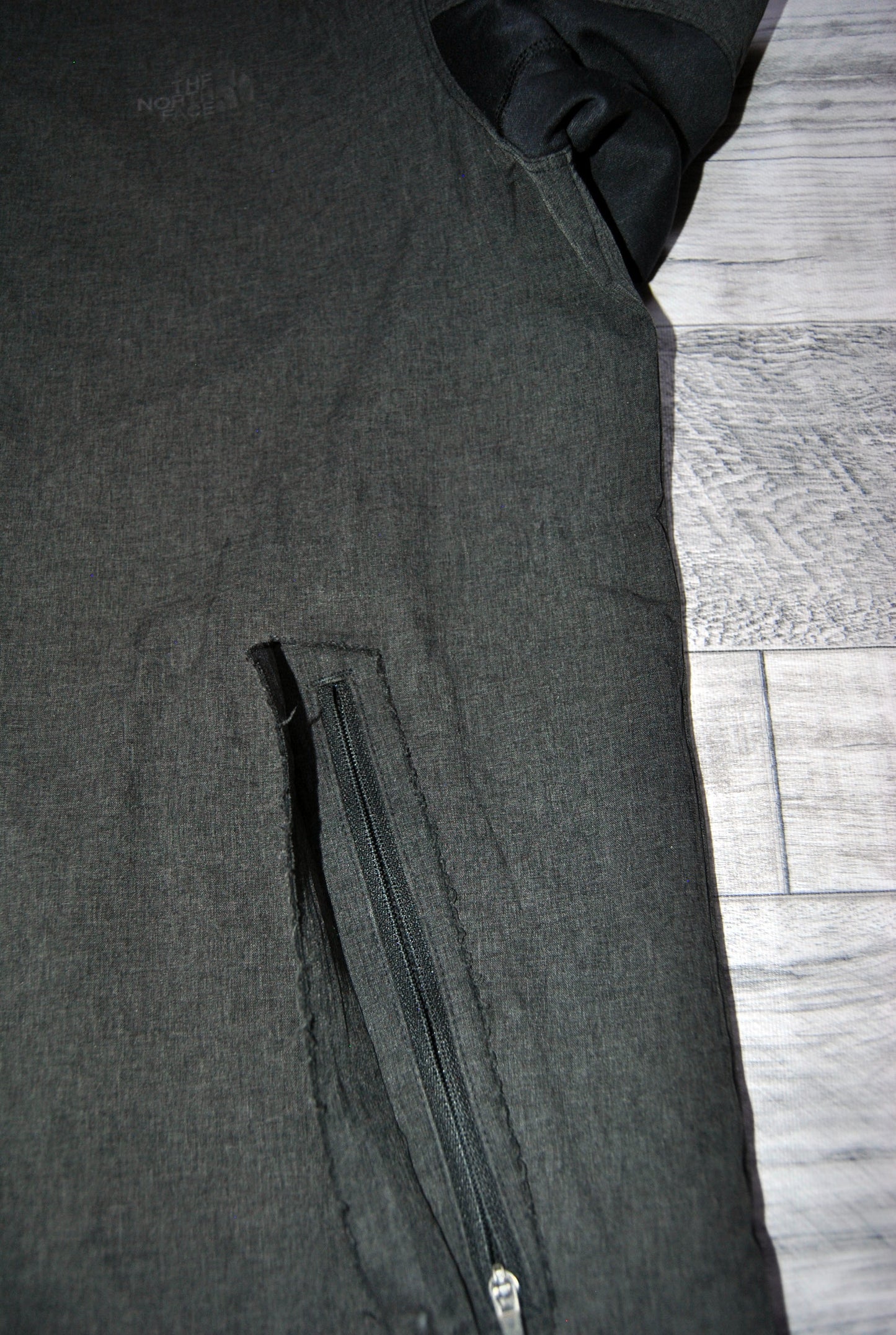 Chaqueta The North Face de color gris. Talla M. Segunda Mano