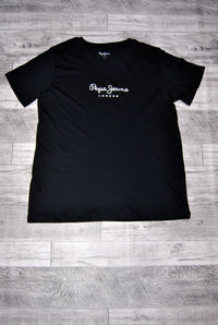 Camiseta Pepe Jeans de color negro con estampado. Talla L.