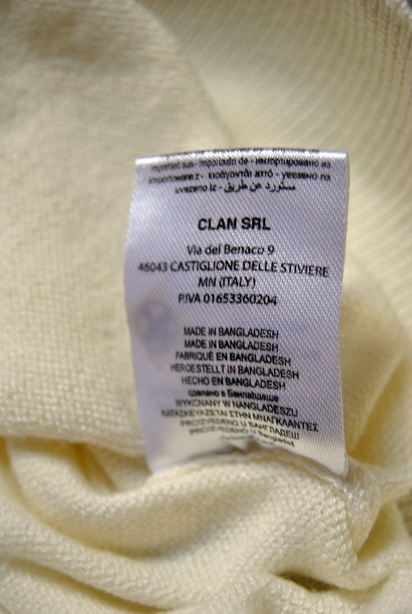 Cardigan Norway de color crema. Talla XL.