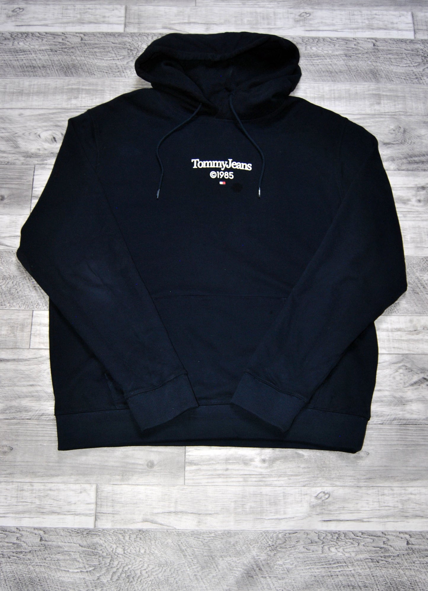 Sudadera Tommy Hilfiger de color azul marino Talla XL. Segunda mano