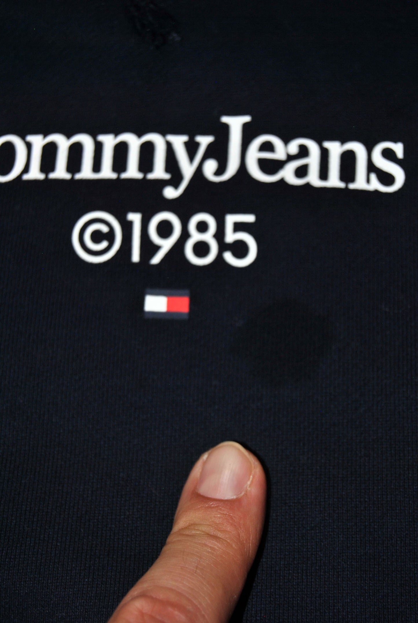 Sudadera Tommy Hilfiger de color azul marino Talla XL. Segunda mano