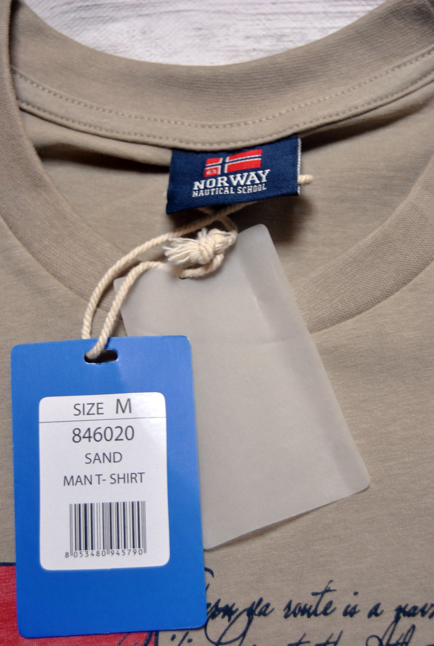 Camiseta Norway de color beige con estampado. Talla M.