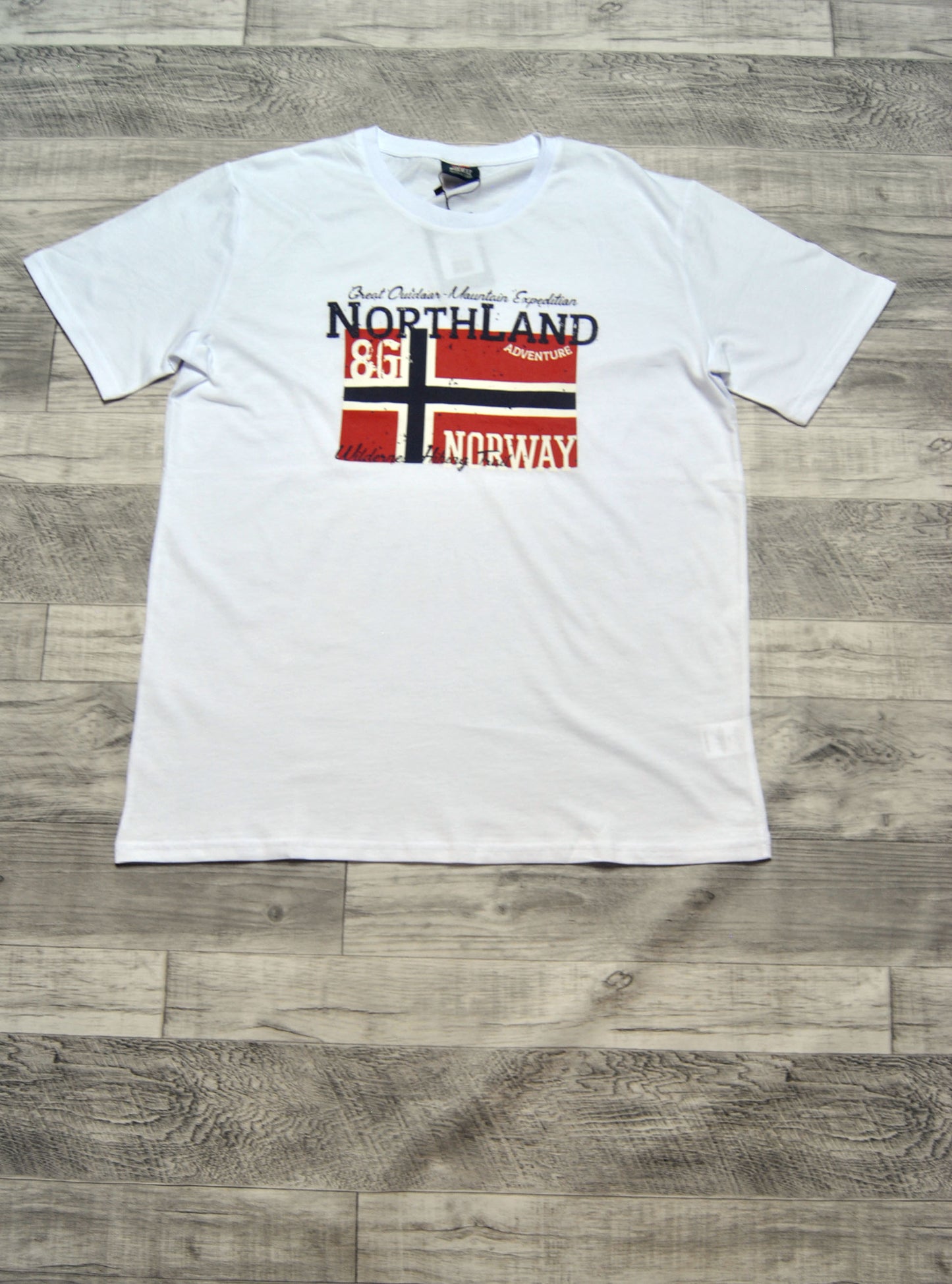 Camiseta Norway de color blanco con estampado. Talla XL.