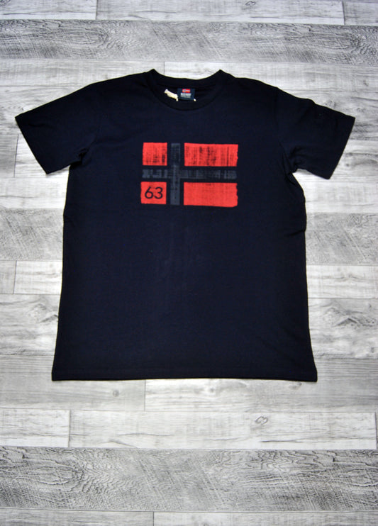 Camiseta Norway de color azul marino con estampado.